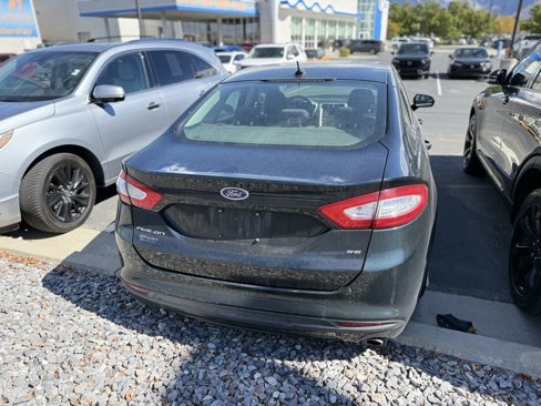 Used 2014 Ford Fusion SE image 5