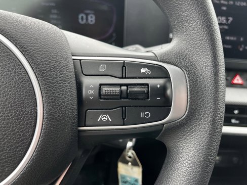 Used 2024 Kia Sportage LX image 17