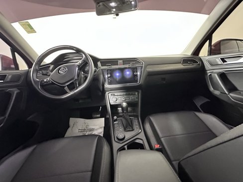 Used 2019 Volkswagen Tiguan SE w/ Panoramic Sunroof Package image 15