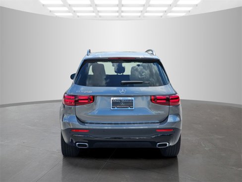 New 2026 Mercedes-Benz GLB 250 image 5