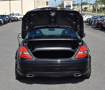 Used 2011 Mercedes-Benz SLK 300 image 14
