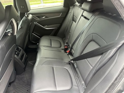 Used 2023 Jaguar F-PACE S image 8