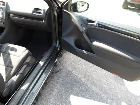 Used 2011 Volkswagen GTI 2-Door image 16