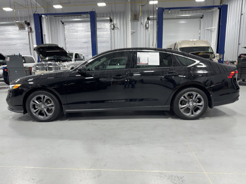 Used 2023 Honda Accord EX image 2