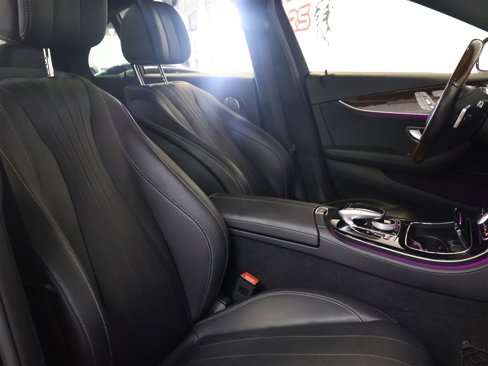 Used 2017 Mercedes-Benz E 300 4MATIC image 21