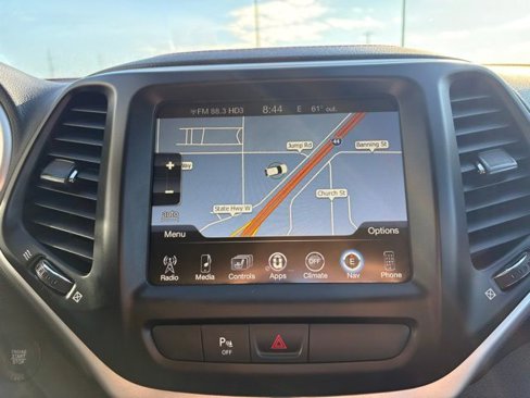 Used 2017 Jeep Cherokee Trailhawk w/ Comfort/Convenience Group image 18
