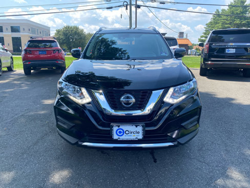 Used 2019 Nissan Rogue SV image 3