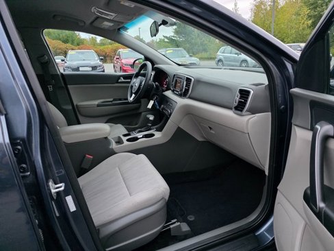 Used 2019 Kia Sportage LX image 11