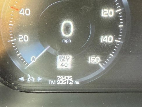 Used 2019 Volvo XC60 T5 Momentum w/ Multimedia Package image 21
