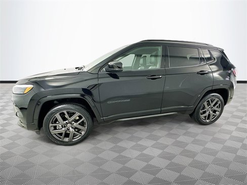 Certified 2024 Jeep Compass Limited w/ High Altitude Package image 4