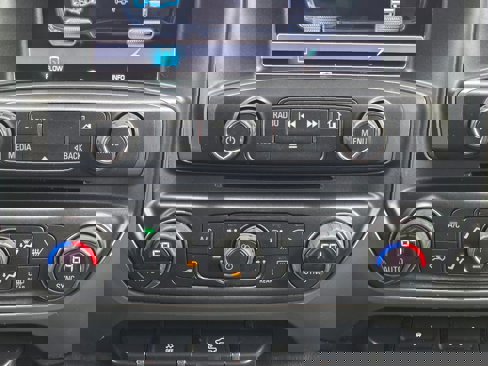 Used 2018 Chevrolet Silverado 1500 LT w/ LT Eassist Package image 16