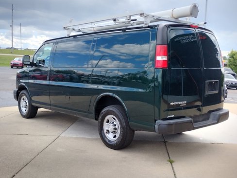 Used 2016 Chevrolet Express 2500 image 15