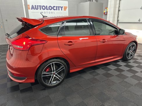 Used 2018 Ford Focus ST w/ Equipment Group 401A image 11