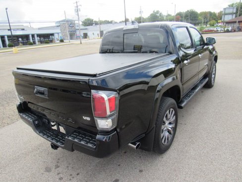 Used 2023 Toyota Tacoma Limited image 6