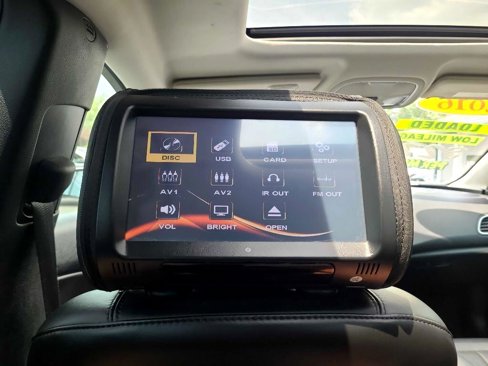 Used 2016 Chrysler 200 C w/ Sun & Sound Group image 15