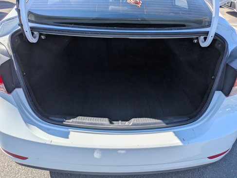 Used 2015 Hyundai Elantra SE image 27