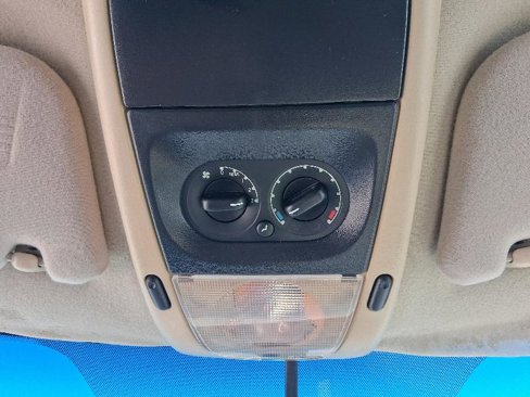 Used 2002 Ford Explorer XLT image 30