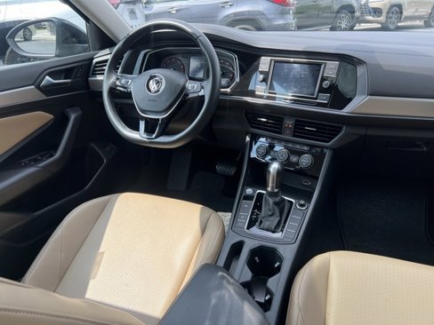 Used 2019 Volkswagen Jetta SE image 14