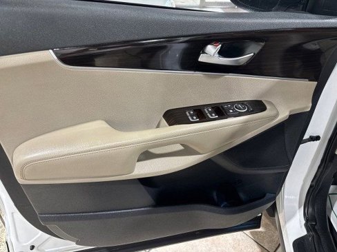 Used 2019 Kia Sorento EX image 8
