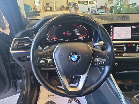 Used 2021 BMW 330i xDrive Sedan w/ Convenience Package image 21