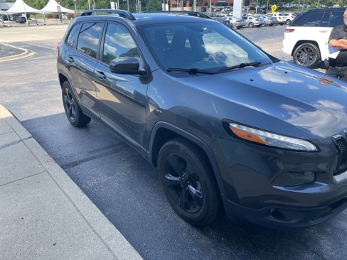 Used 2016 Jeep Cherokee Latitude w/ Safety/Convenience Group image 2