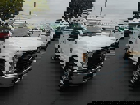 Used 2019 Ford F250 XL w/ XL Value Package image 2