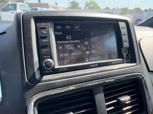 Used 2019 Dodge Grand Caravan SXT image 20