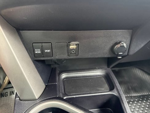 Used 2018 Toyota RAV4 LE w/ All Weather Liner Package image 17