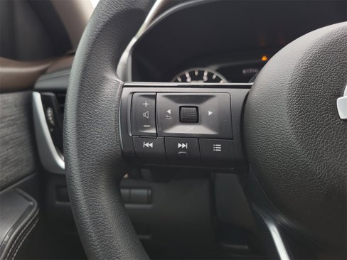 Used 2021 Nissan Rogue SV image 10