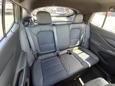 New 2025 Buick Envista Preferred image 24