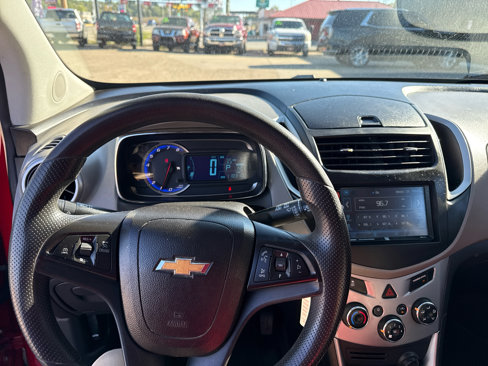 Used 2015 Chevrolet Trax LT w/ LT Sun and Sound Package image 15