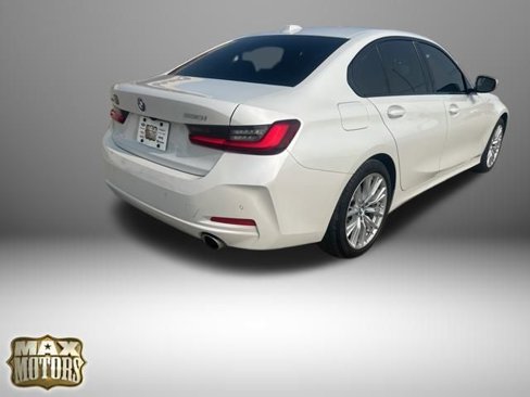 Used 2023 BMW 330i xDrive Sedan w/ Premium Package image 11