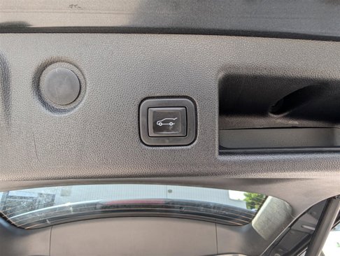 Used 2020 Chevrolet Equinox LT image 13