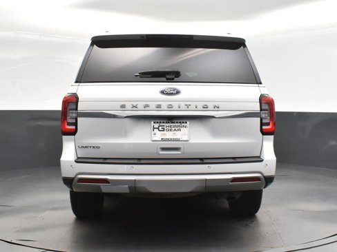 Used 2023 Ford Expedition Limited image 6