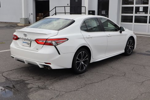 Used 2018 Toyota Camry SE image 10