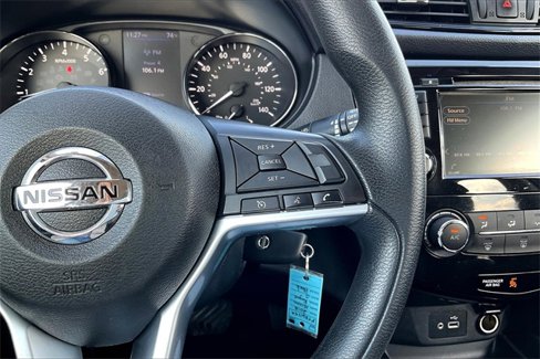 Used 2018 Nissan Rogue S image 19