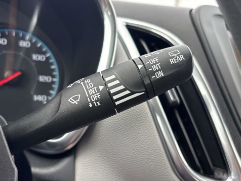 Used 2020 Chevrolet Equinox LS image 26