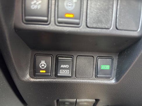 Used 2018 Nissan Rogue Sport SV w/ SV Technology Package image 18
