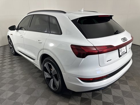 Used 2023 Audi e-tron Premium Plus w/ Premium Plus Package image 4