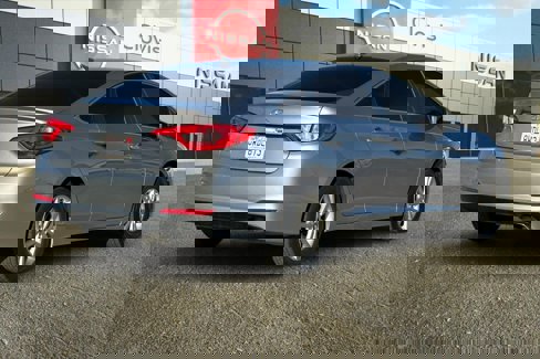 Used 2016 Hyundai Sonata SE image 3