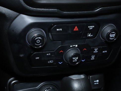 Used 2022 Jeep Renegade Altitude w/ Convenience Group image 25