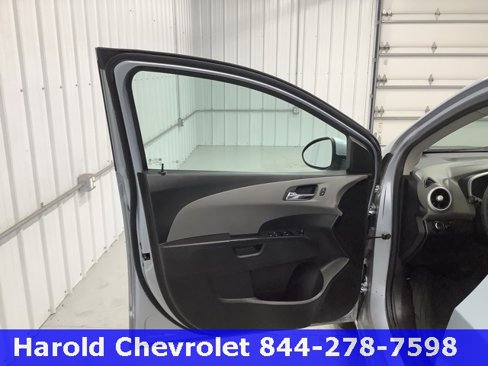 Used 2017 Chevrolet Sonic LT image 12