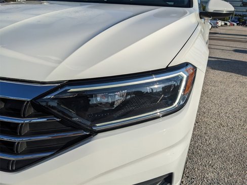 Certified 2020 Volkswagen Jetta SEL Premium image 10