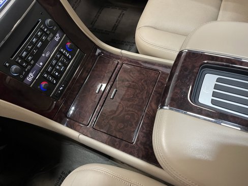 Used 2012 Cadillac Escalade Luxury image 7