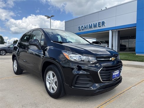 Used 2020 Chevrolet Trax LS image 2