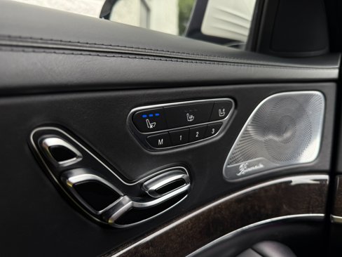 Used 2015 Mercedes-Benz S 63 AMG 4MATIC Sedan image 31