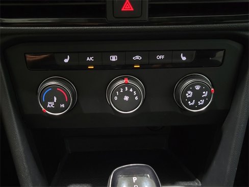 Used 2022 Volkswagen Taos SE image 22