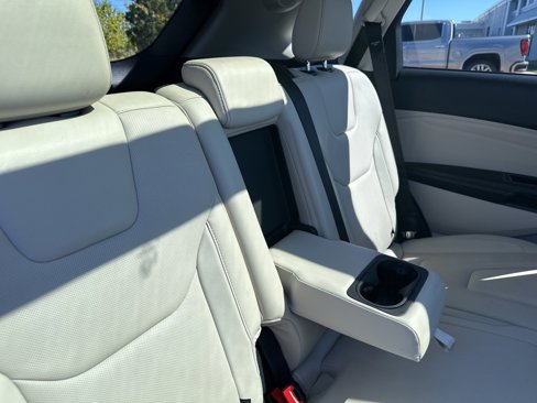 Used 2015 Ford Edge Titanium w/ Equipment Group 302A image 23