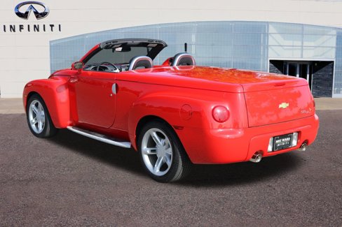 Used 2005 Chevrolet SSR w/ Preferred Equipment Group image 14