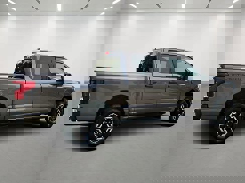 Used 2023 Ford F150 Lightning Pro image 4
